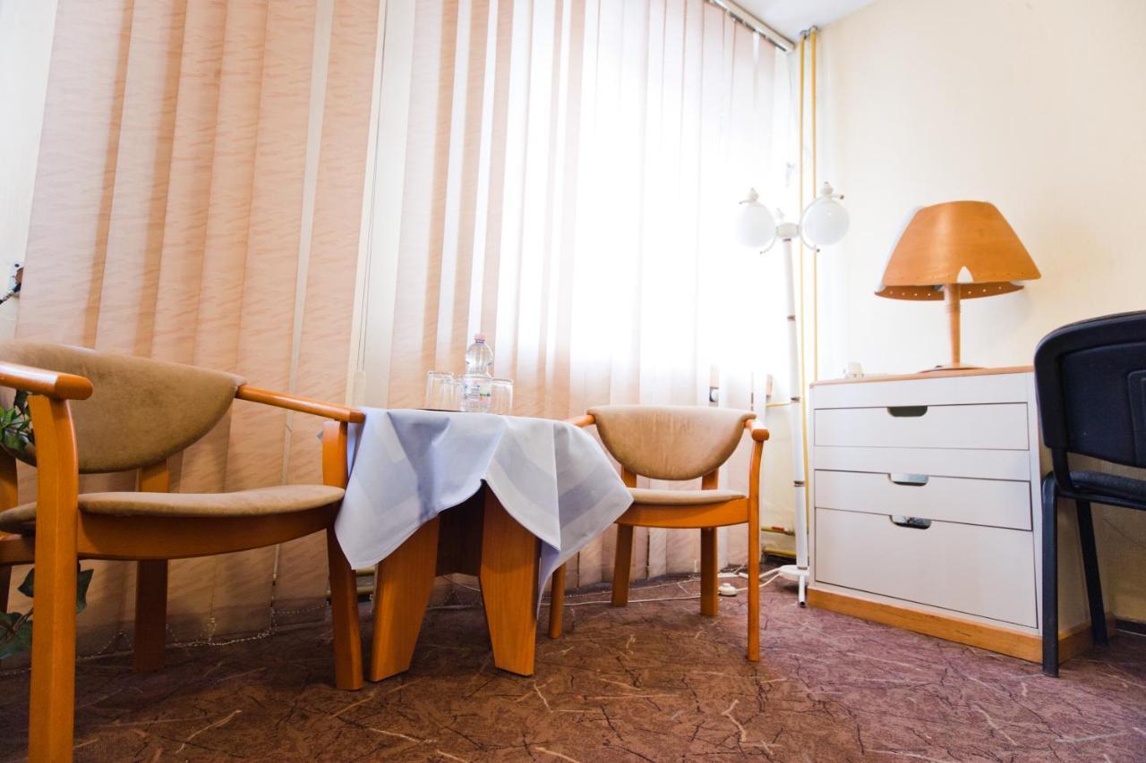 Hostel Malinowski City Gliwice Exterior photo